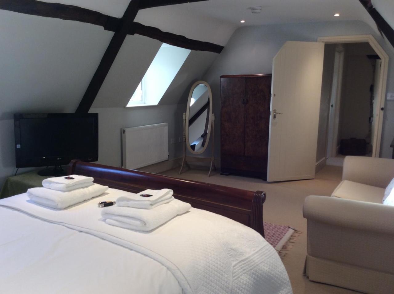 Castle Farm House B&B Корби Екстериор снимка