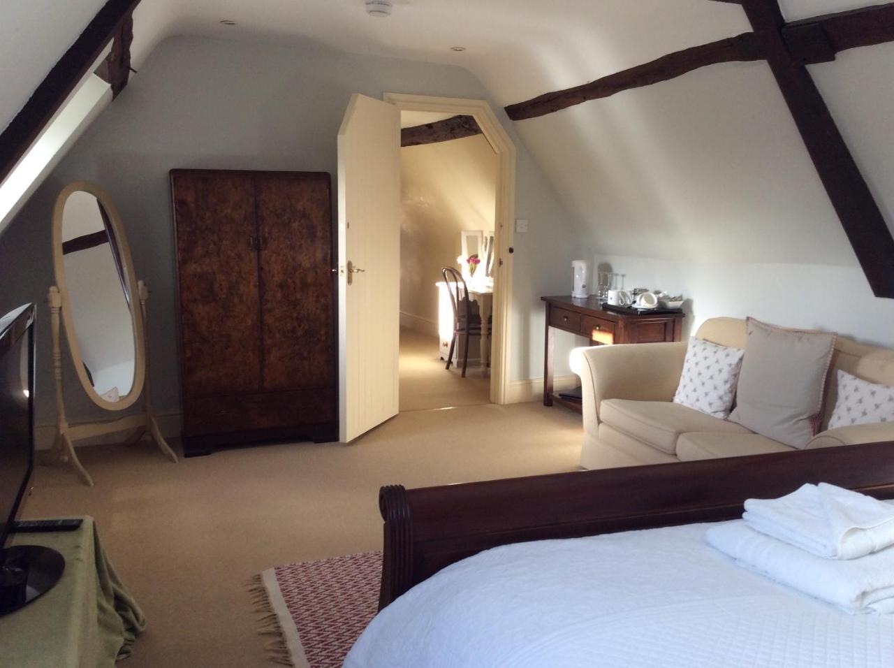 Castle Farm House B&B Корби Екстериор снимка